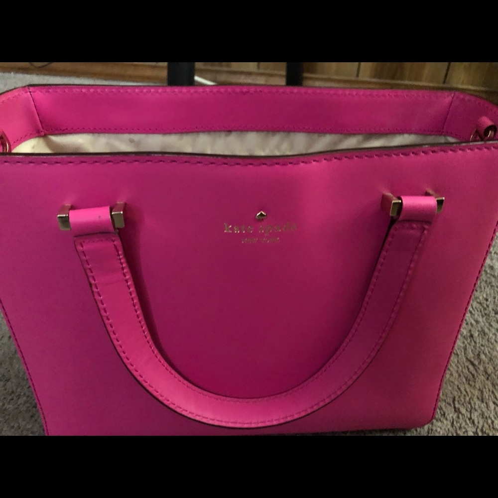 Kate spade bag/ crossbody like new worn only twice